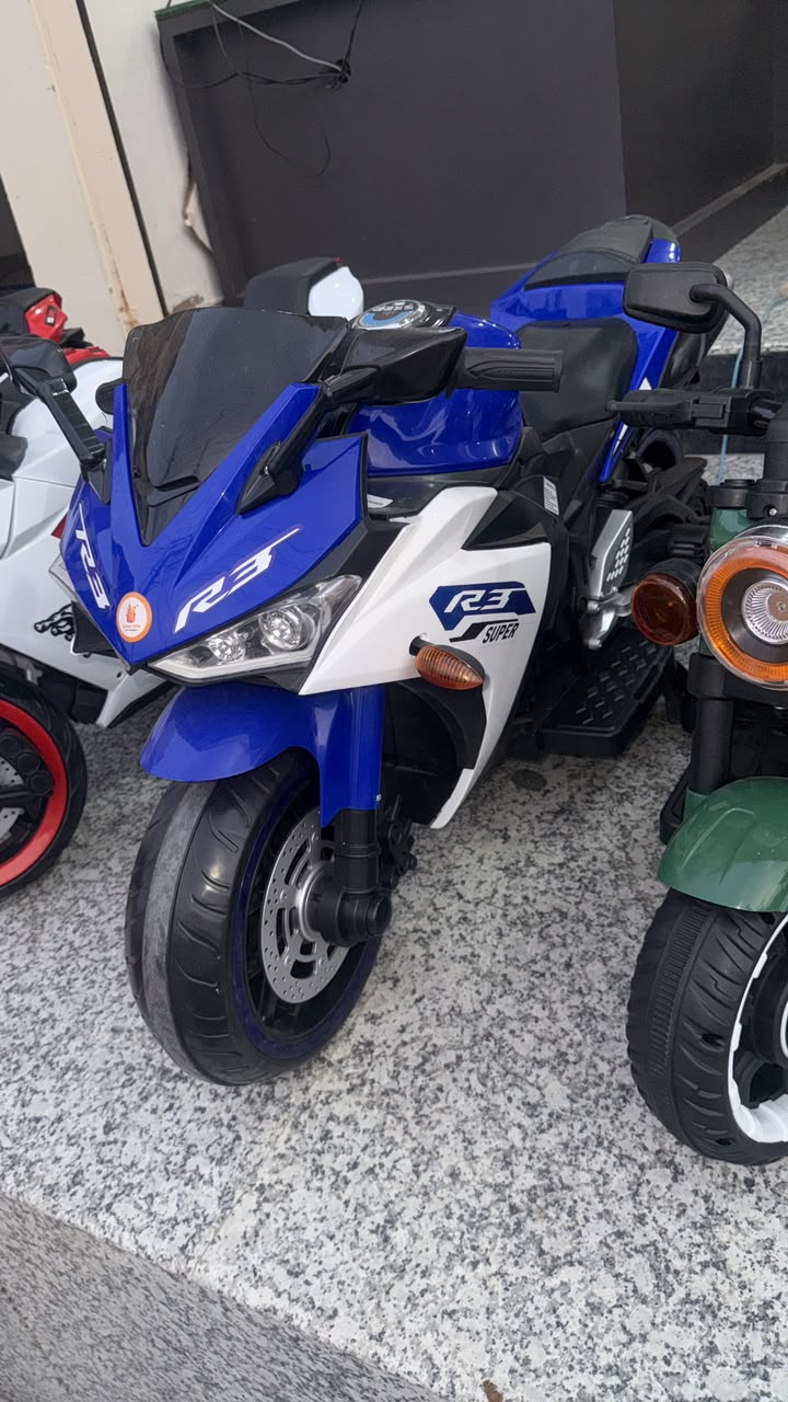 R3 Super Sports Ride-On Bike (12V Battery Operated Kids Electric Bike) - Image 4